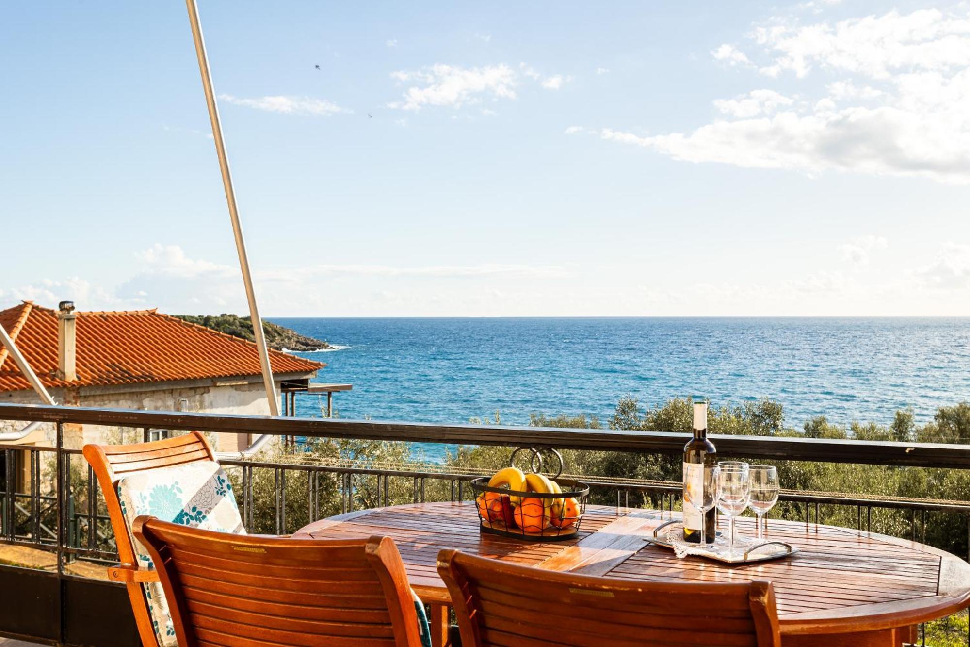 Sunset Serenity - Kardamili Seaside Getaway Εξωτερικό φωτογραφία